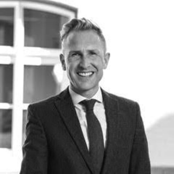 Jan KAYSER (Dr.) Jan KAYSER (Dr.)