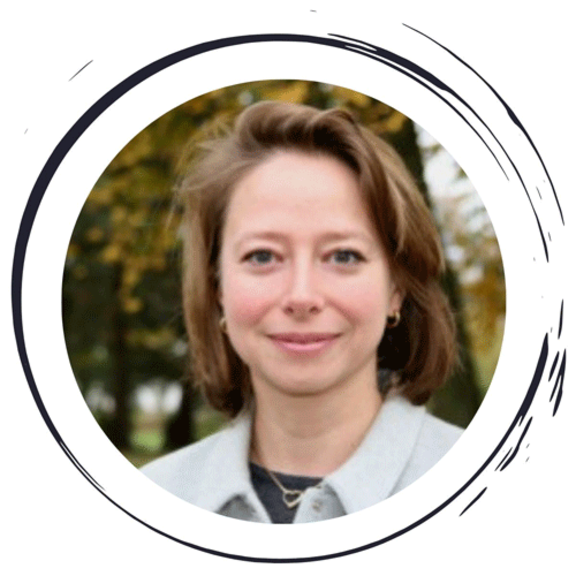 Dr. Ariane König Dr. Ariane König